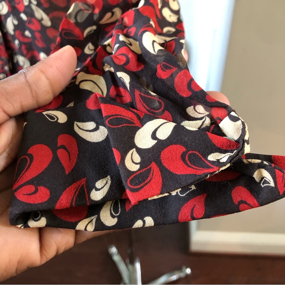 Beautiful Silk Top Peacock Pattern - Picture 3 of 6